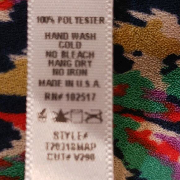 Soprano Tank Top Medium Woman’s Colorful Geometric Sleeveless Blouse - Picture 5 of 7